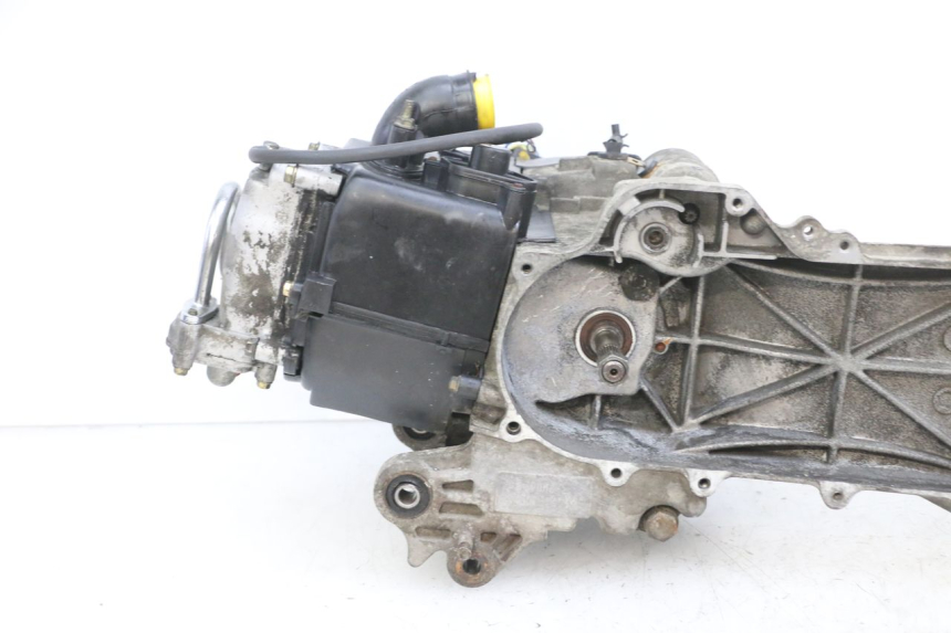 photo de MOTOR PEUGEOT KISBEE 4T 50 (2010 - 2017) - Detalhe da peça