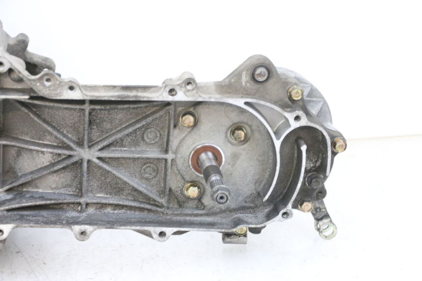 photo de MOTOR PEUGEOT KISBEE 4T 50 (2010 - 2017) - Zoom do estado de desgaste