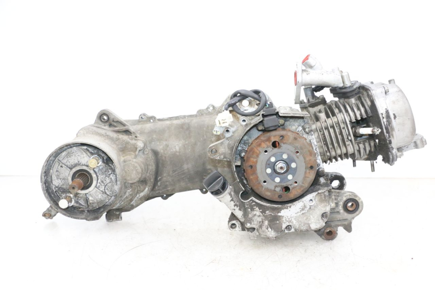 photo de MOTOR PEUGEOT KISBEE 4T 50 (2018 - 2022) - Imagem adicional
