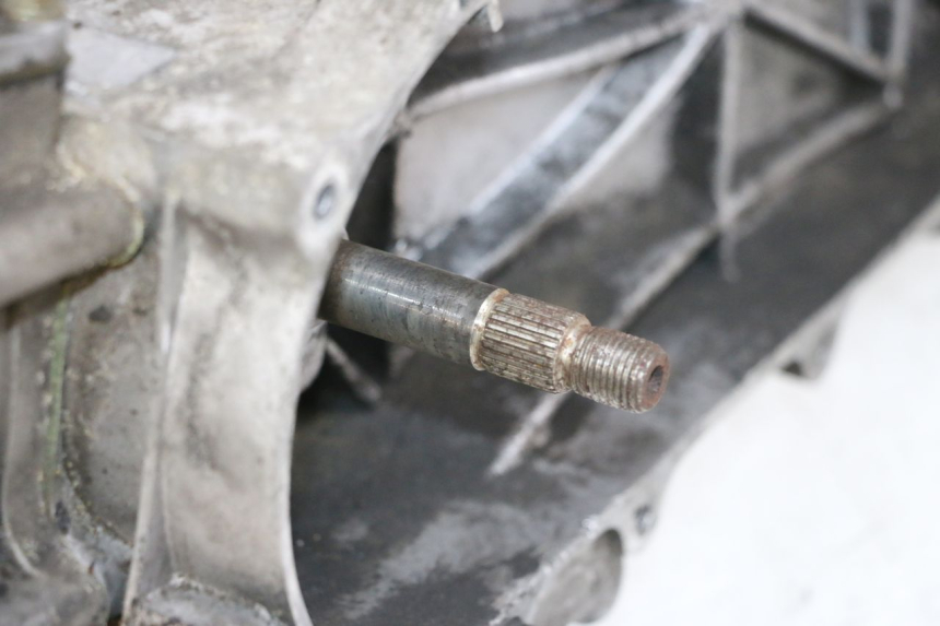 photo de MOTOR PEUGEOT KISBEE 4T 50 (2018 - 2022) - Ângulo alternativo