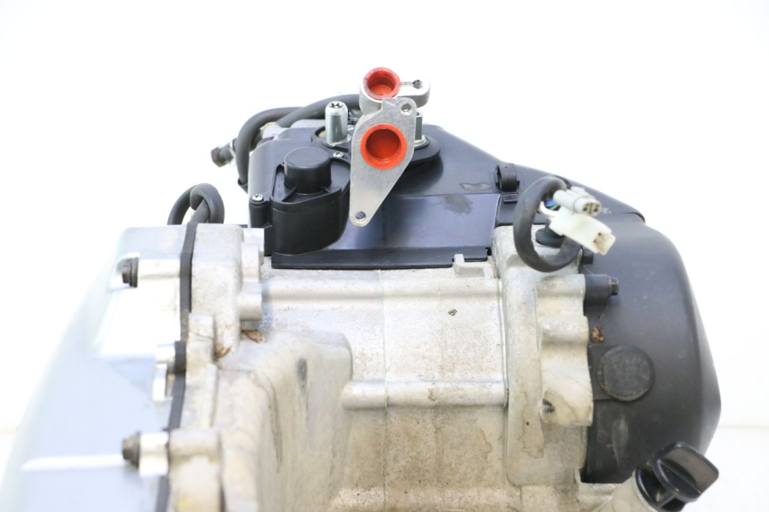 photo de MOTOR PEUGEOT KISBEE 4T 50 (2018 - 2022) - Detalhes característicos