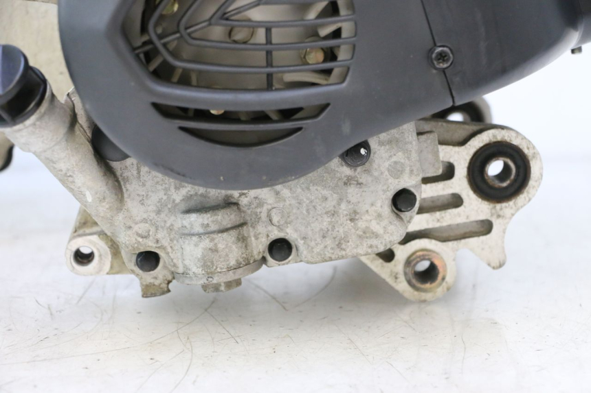 photo de MOTOR PEUGEOT KISBEE 4T 50 (2018 - 2022) - Inspeção visual