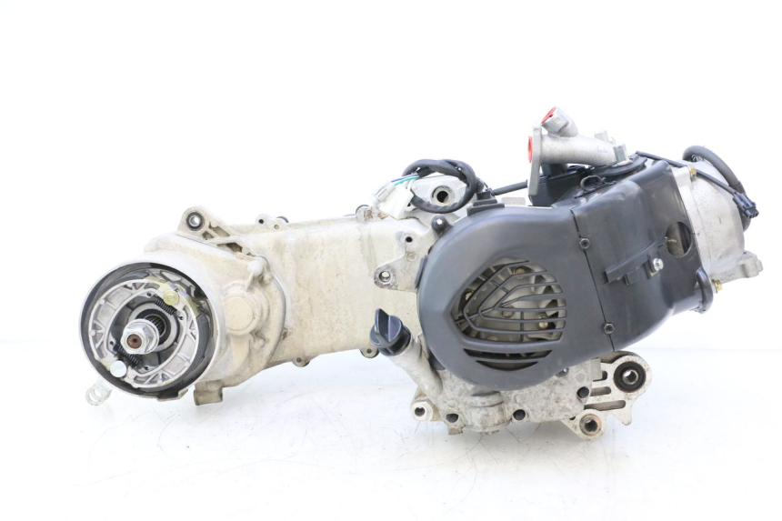 photo de MOTOR PEUGEOT KISBEE 4T 50 (2018 - 2022) - Ângulo alternativo