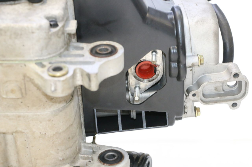 photo de MOTOR PEUGEOT KISBEE 4T 50 (2018 - 2022) - Estado da superfície
