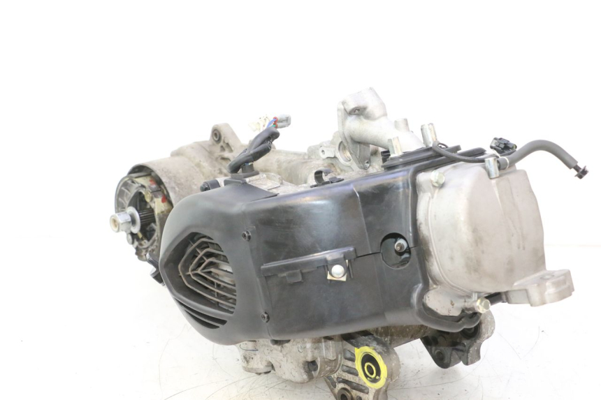photo de MOTOR PEUGEOT KISBEE 4T 50 (2023 - 2026) - Detalhes característicos