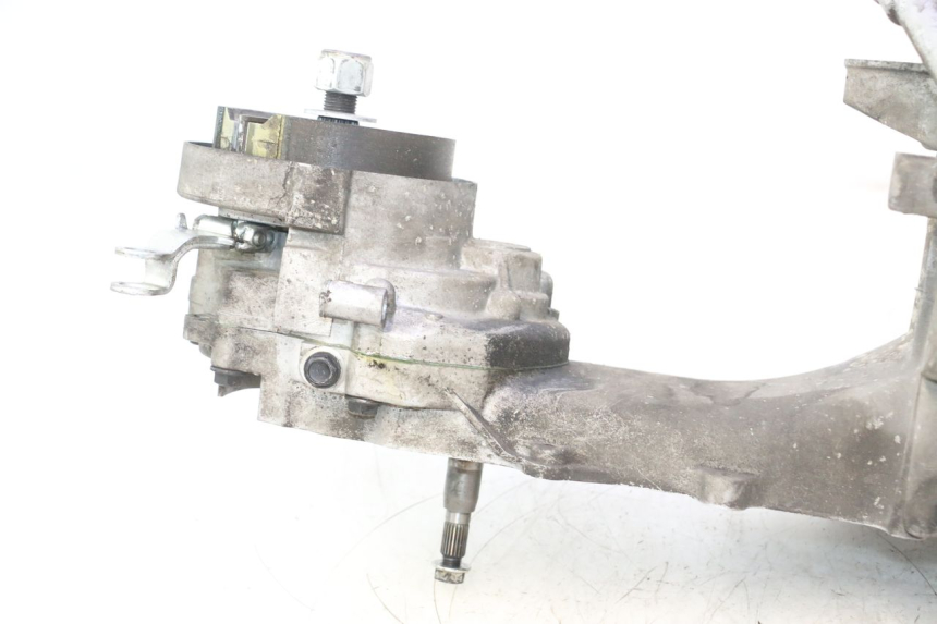 photo de MOTOR PEUGEOT KISBEE 4T 50 (2023 - 2026) - Estado da superfície