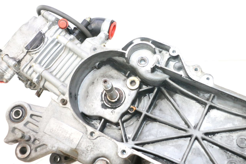 photo de MOTOR PEUGEOT KISBEE 4T 50 (2010 - 2017) - Vista de perto