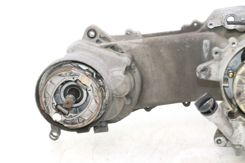 photo de MOTOR PEUGEOT KISBEE 4T 50 (2010 - 2017) - Estado da superfície