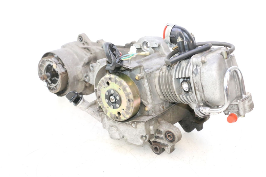 photo de MOTOR PEUGEOT KISBEE 4T 50 (2010 - 2017) - Marcações e referências