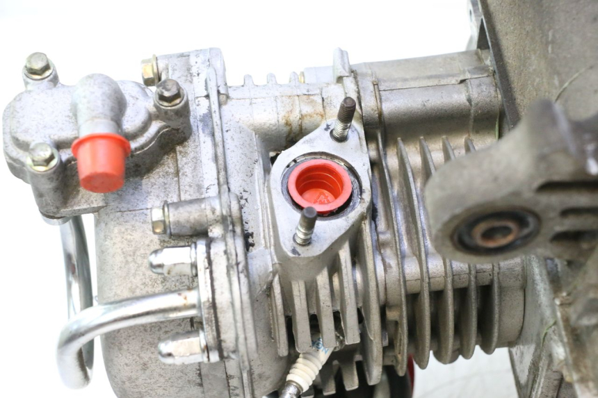 photo de MOTOR PEUGEOT KISBEE 4T 50 (2010 - 2017) - Pontos de fixação