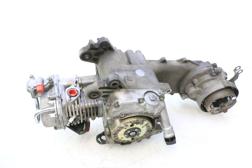 photo de MOTOR PEUGEOT KISBEE 4T 50 (2010 - 2017) - Estado da superfície
