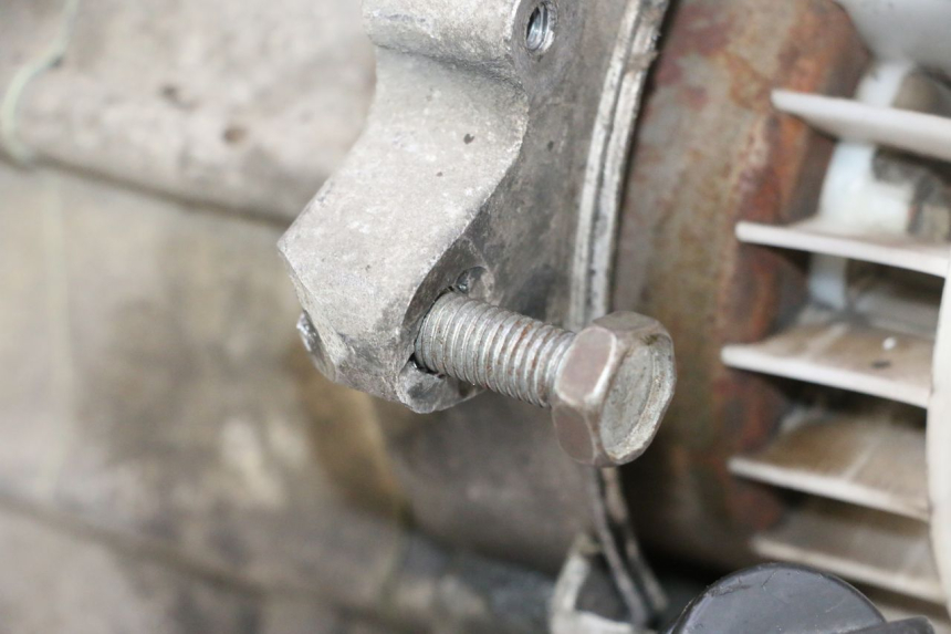 photo de MOTOR PEUGEOT KISBEE 4T 50 (2018 - 2022) - Outro ângulo de visão