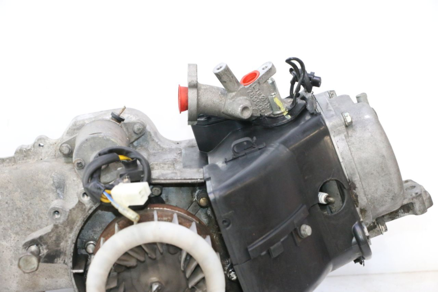 photo de MOTOR PEUGEOT KISBEE 4T 50 (2018 - 2022) - Pontos de fixação