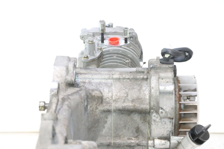 photo de MOTOR PEUGEOT KISBEE 4T 50 (2018 - 2022) - Inspeção visual