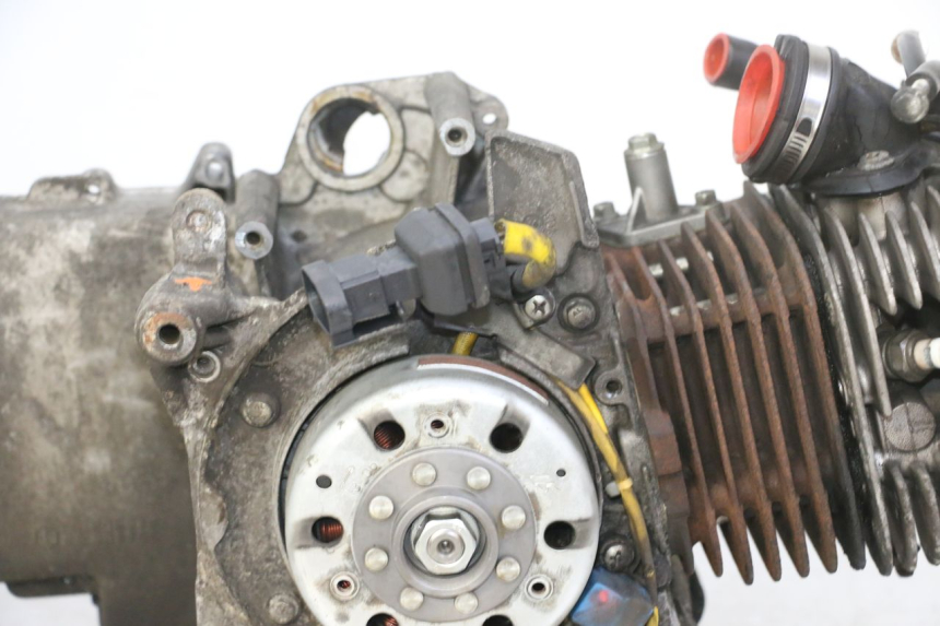 photo de MOTOR PIAGGIO LIBERTY 125 (1998 - 2008) - Outro ângulo de visão
