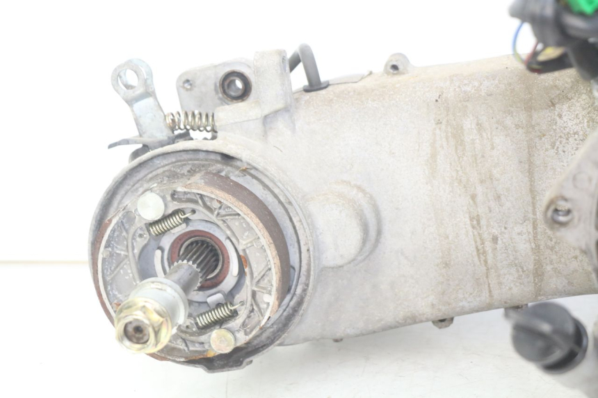 photo de MOTOR ZHONGYU MOVIDAS ZY125T-2 125 (2004 - 2014) - Detalhes característicos