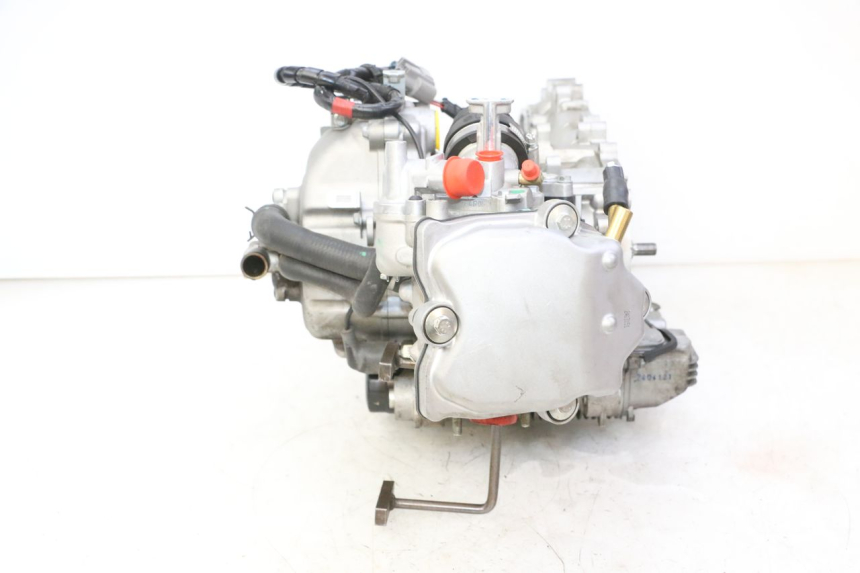 photo de MOTOR PIAGGIO MP3 HPE 310 (2024 - 2025) - Vista de perto