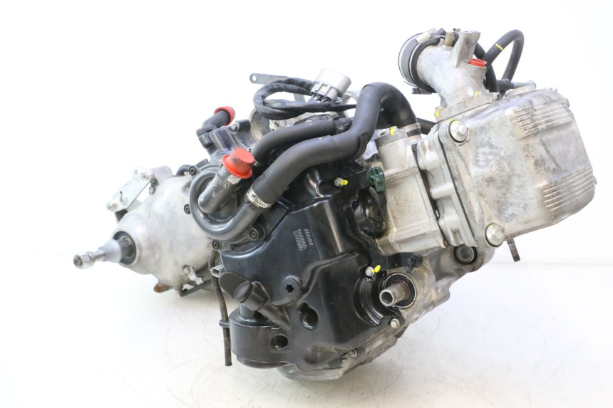 photo de MOTOR PIAGGIO MP3 HPE 530 (2022 - 2026) - Vista de perto