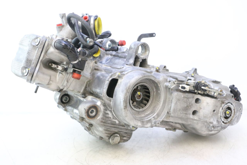 photo de MOTOR PIAGGIO MP3 HPE 530 (2022 - 2026) - Vista de perfil