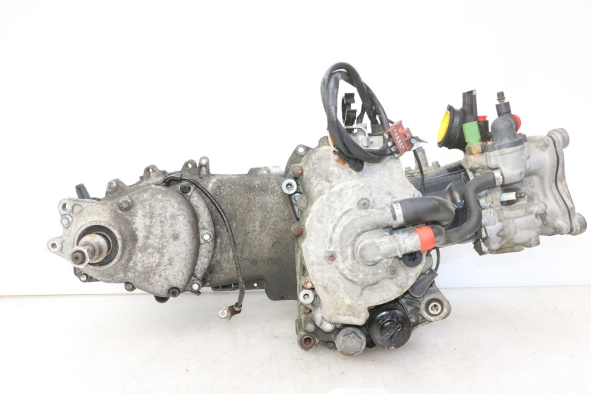 photo de MOTOR PIAGGIO MP3 RL 250 (2006 - 2010) - Detalhes característicos