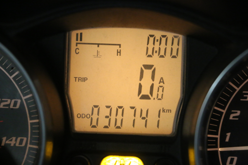 photo de MOTOR PIAGGIO MP3 125 (2006 - 2014) - Vista de perfil