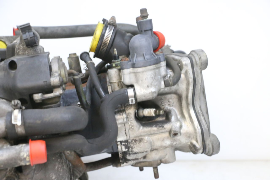 photo de MOTOR PIAGGIO MP3 125 (2006 - 2014) - Ângulo alternativo