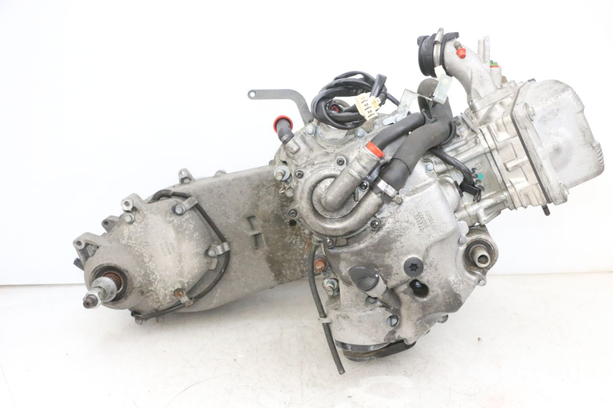 photo de MOTOR PIAGGIO MP3 500 (2016 - 2018) - Ângulo alternativo