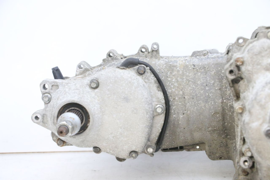 photo de MOTOR PIAGGIO MP3 RL 250 (2006 - 2010) - Detalhes característicos
