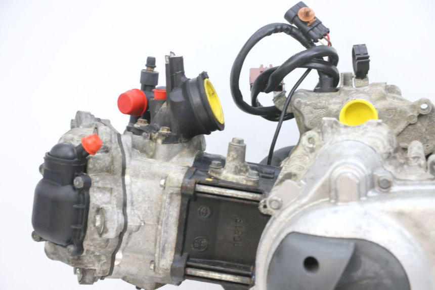 photo de MOTOR PIAGGIO MP3 RL 250 (2006 - 2010) - Ângulo alternativo