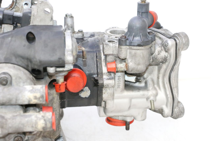 photo de MOTOR PIAGGIO MP3 125 (2006 - 2014) - Detalhes característicos