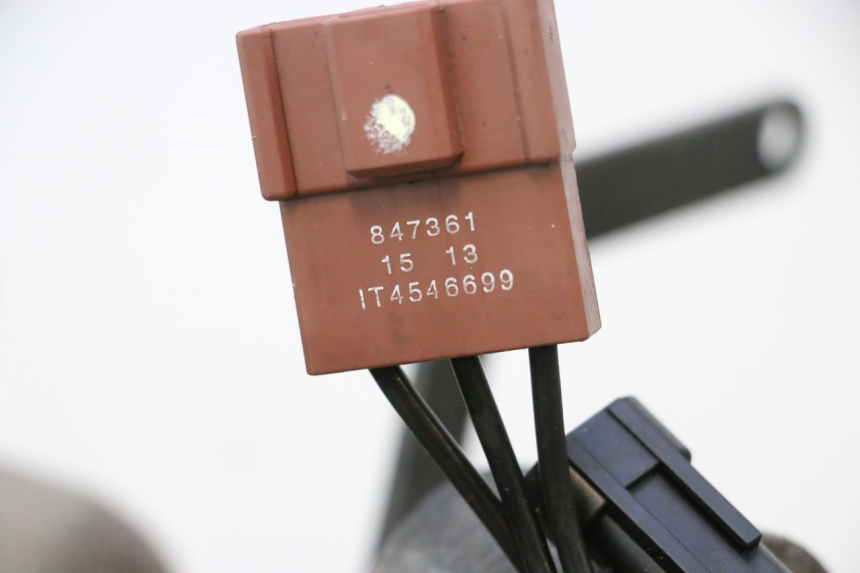 photo de MOTOR PIAGGIO MP3 500 (2011 - 2015) - Ângulo alternativo