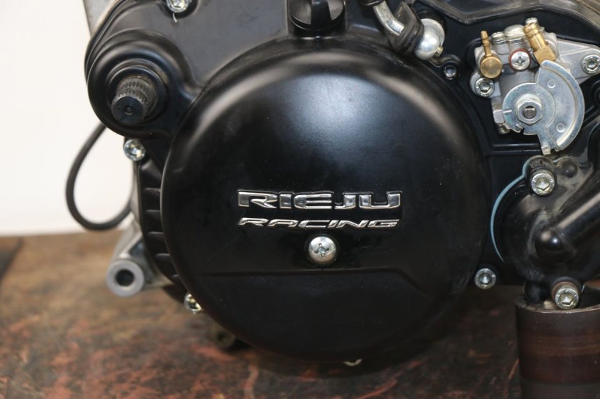 photo de MOTOR RIEJU MRT 50 (2018 - 2021) - Estado da superfície