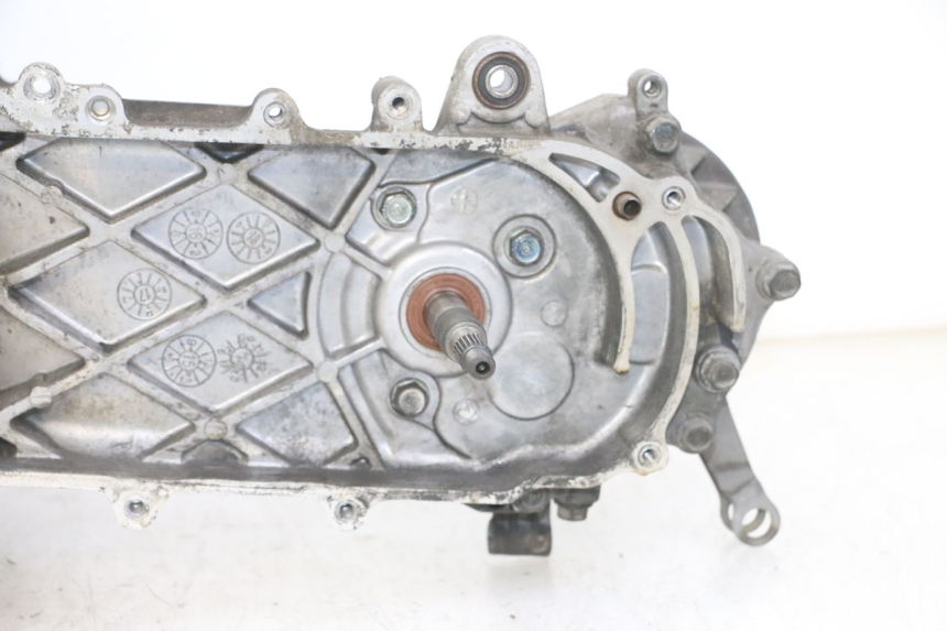 photo de MOTOR KYMCO LIKE 4T 50 (2019 - 2025) - Ângulo alternativo