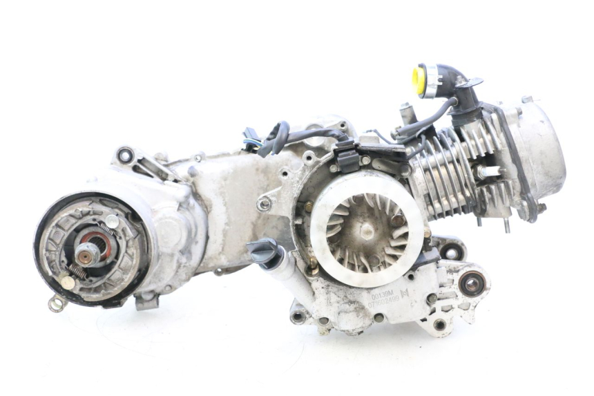 photo de MOTOR JM MOTORS OLDIES 4T 50 (2010 - 2020) - Detalhes característicos