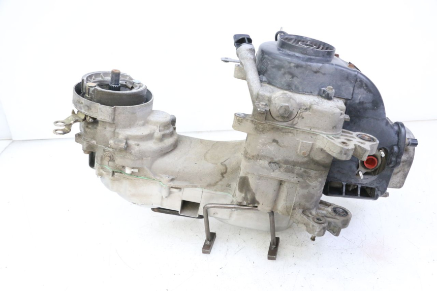 photo de MOTOR JM MOTORS OLDIES GT 4T 50 (2018 - 2025) - Outro ângulo de visão