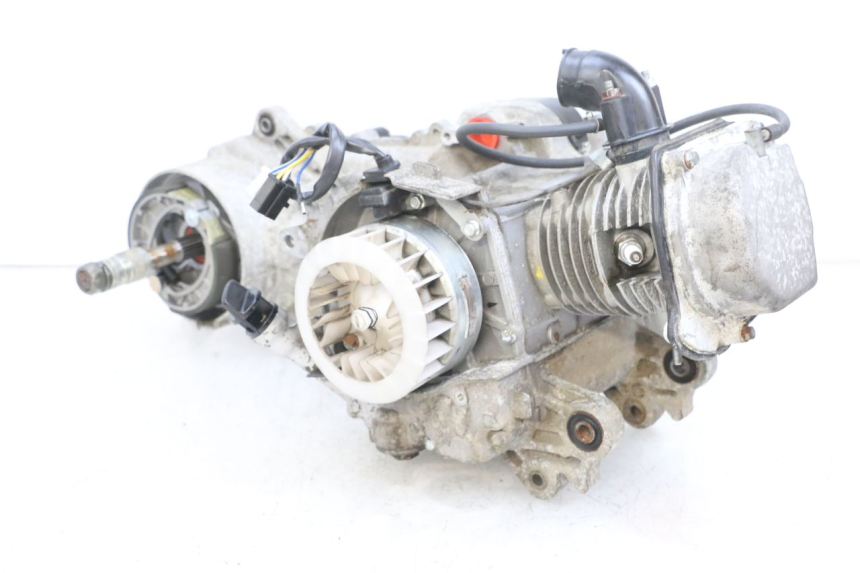 photo de MOTOR JM MOTORS OLDIES GT 4T 50 (2018 - 2025) - Vista de perto