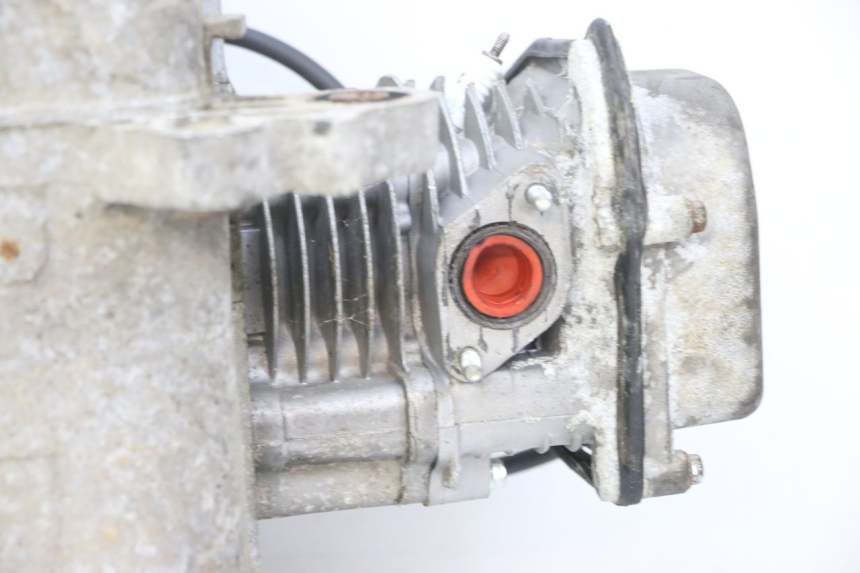 photo de MOTOR JM MOTORS OLDIES GT 4T 50 (2018 - 2025) - Zoom do estado de desgaste