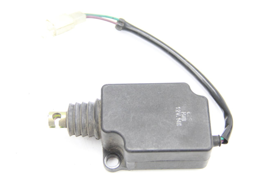 photo de MOTOR DE ABERTURA DO BAÚ SYM GTS EFI ABS 125 (2012 - 2016) - Detalhe da peça