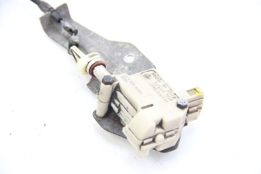 photo de MOTOR DE ABERTURA DO BAÚ PIAGGIO LIBERTY IGET 4T 50 (2015 - 2020) - Ampliação técnica