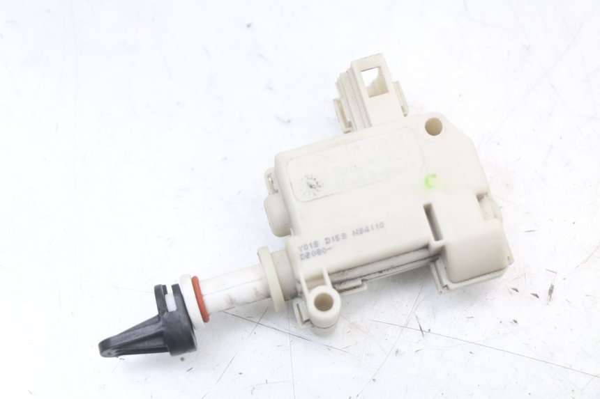 photo de MOTOR DE ABERTURA DO BAÚ PIAGGIO MP3 HPE 350 (2018 - 2020) - Vista principal