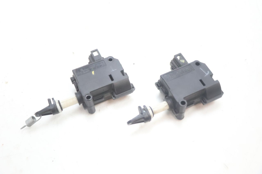 photo de MOTOR DE ABERTURA DO PORTA-MALAS PIAGGIO MP3 HPE 530 (2022 - 2026) - Vista principal