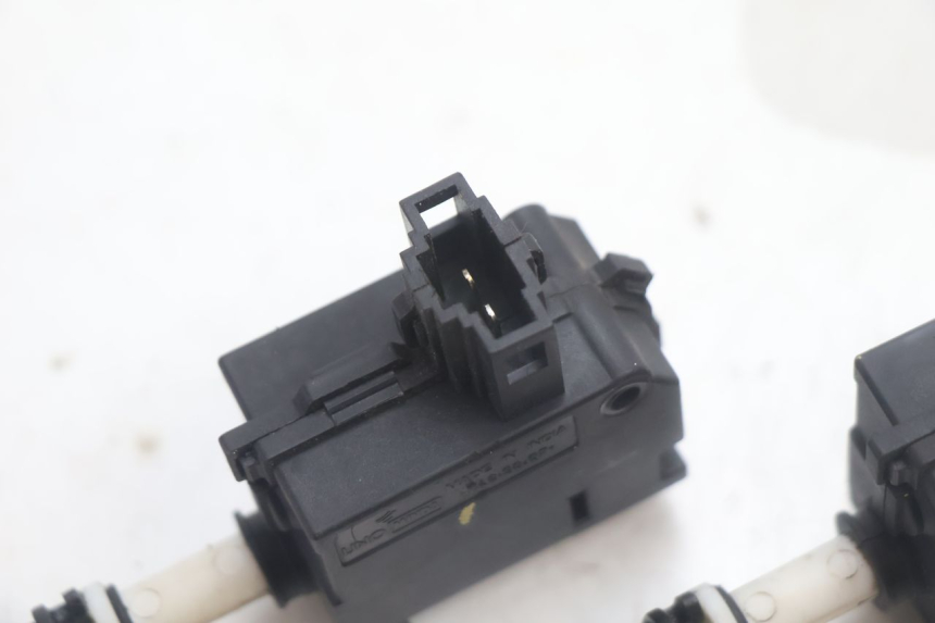 photo de MOTOR DE ABERTURA DO PORTA-MALAS PIAGGIO MP3 HPE 530 (2022 - 2026) - Zoom do estado de desgaste