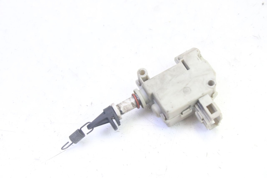 photo de MOTOR DE ABERTURA DO BAÚ PIAGGIO MP3 RL 250 (2006 - 2010) - Ampliação técnica
