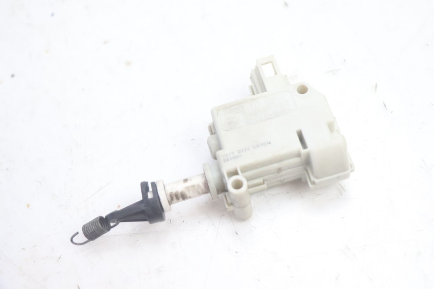 photo de MOTOR DE ABERTURA DO BAÚ PIAGGIO MP3 500 (2016 - 2018) - Vista principal