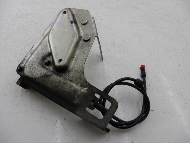 photo de MOTOR DE ABERTURA DO BAÚ PIAGGIO MP3 RL 125 (2006 - 2014) - Detalhe da peça