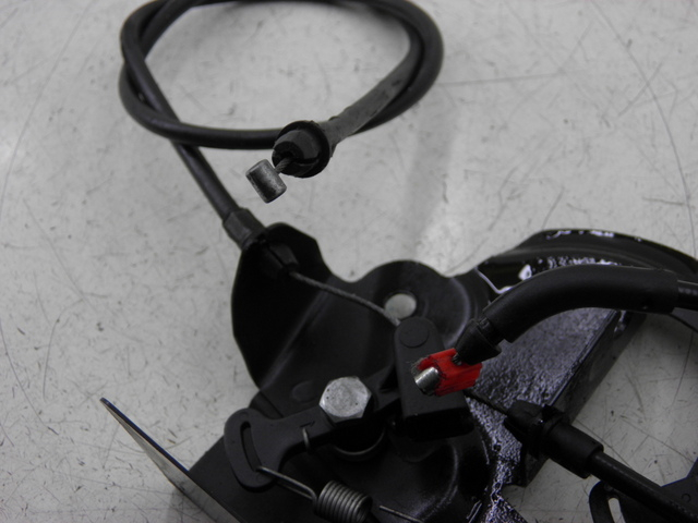photo de MOTOR DE ABERTURA DO BAÚ PIAGGIO XEVO - X EVO 125 (2010 - 2015) - Pontos de fixação