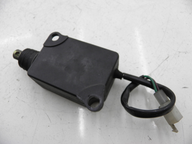 photo de MOTOR DE ABERTURA DO BAÚ SYM GTS 125 (2005 - 2008) - Detalhe da peça
