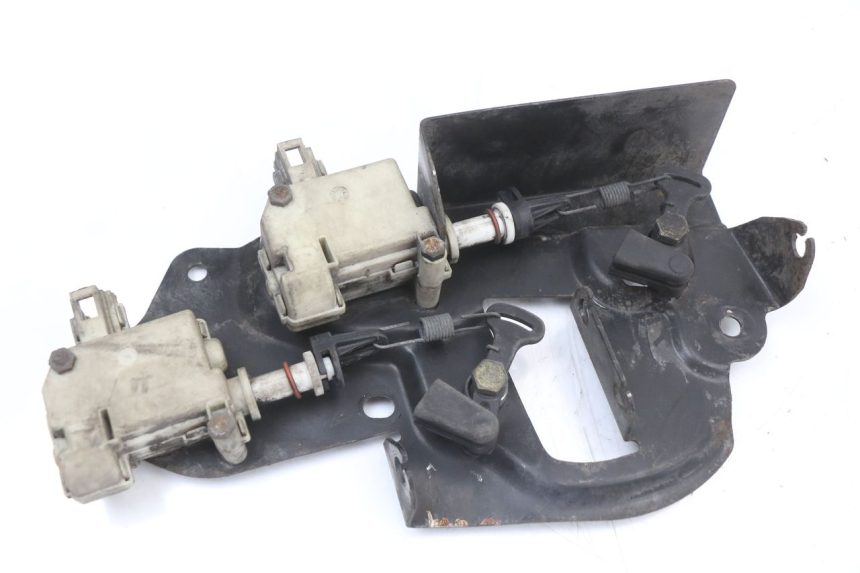 photo de MOTOR DE ABERTURA DO BAÚ PIAGGIO XEVO - X EVO 125 (2007 - 2017) - Vista principal