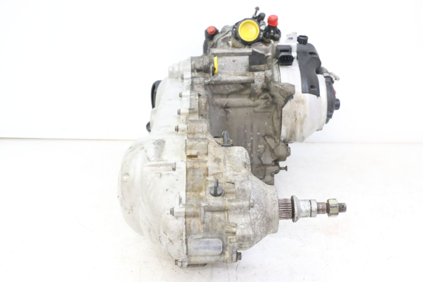 photo de MOTOR PIAGGIO BEVERLY 125 (1998 - 2005) - Detalhes característicos