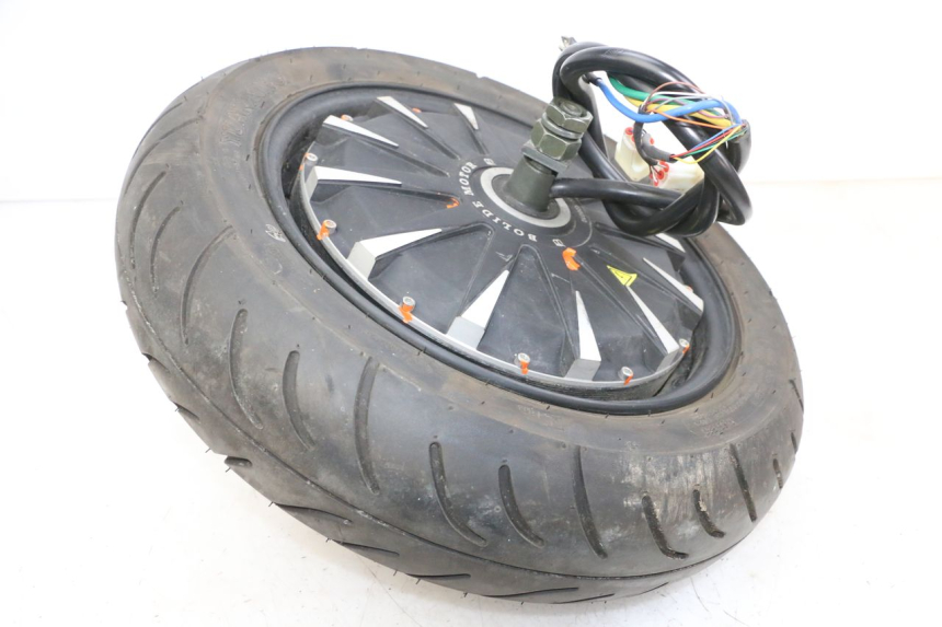 photo de MOTOR EFUN PUSA 1 - Pontos de fixação